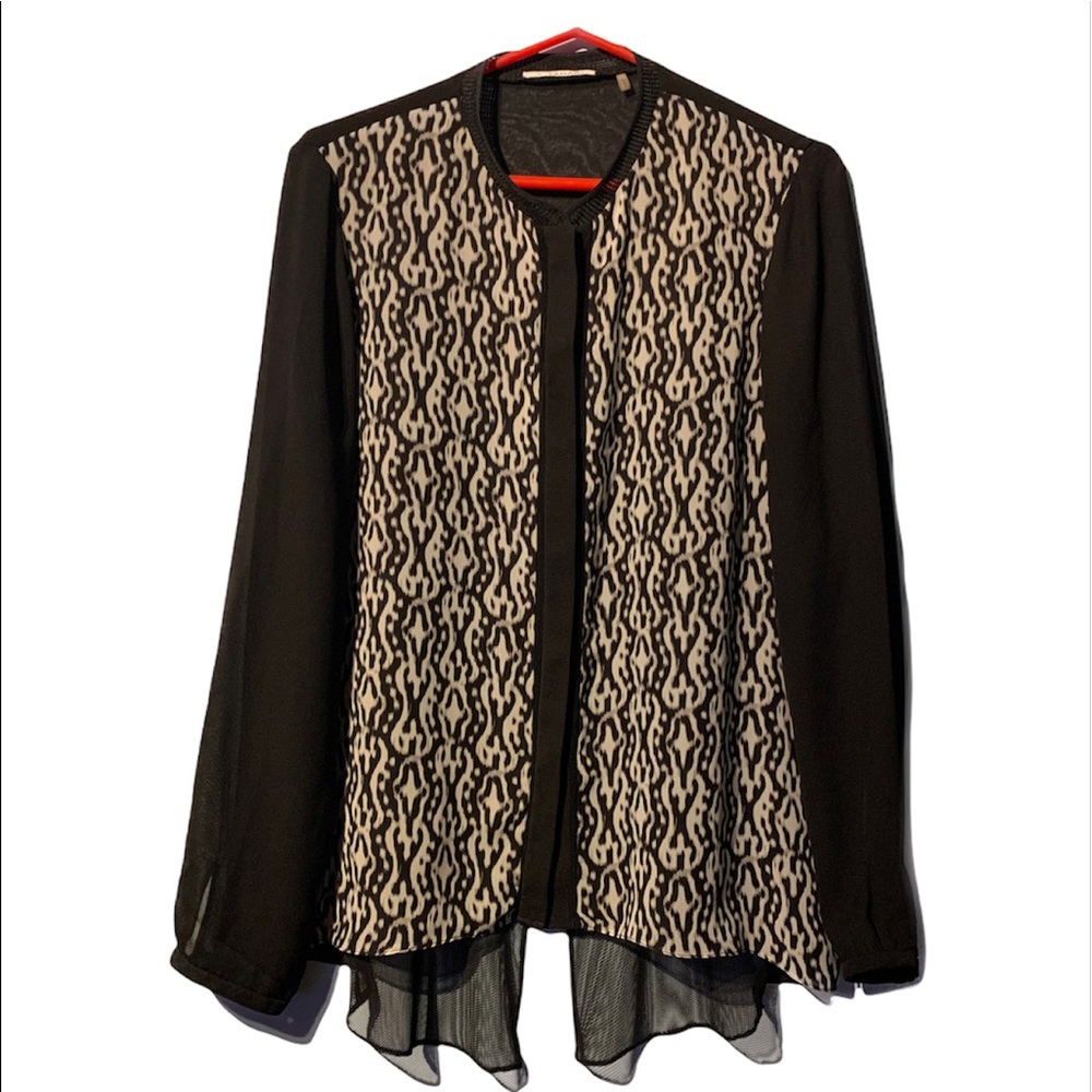 Tahari Long Sleeves Buttons Down Blouse